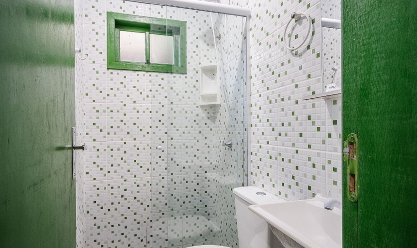 Bathroom 2, Cozy Cabin in Praia do Rosa - Prj003, Imbituba