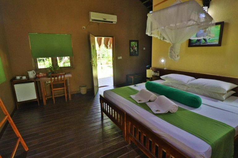 Bedroom 3, The Other Corner Hotel, Palugaswewa