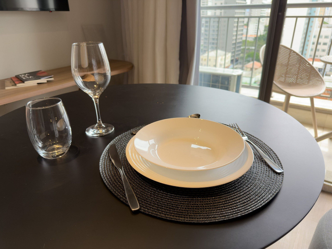 Dining, GA 127Ape com AR prox. Allianz, São Paulo