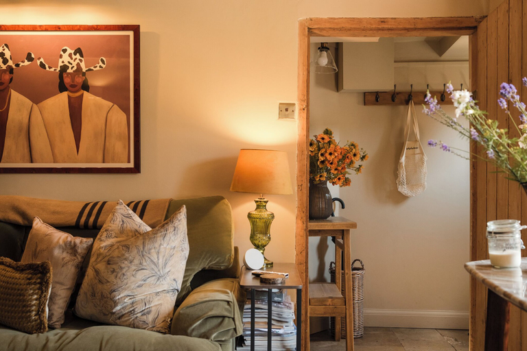 Living area 3, Boutique Cottage near Soho Farmhouse, Oxfordshire