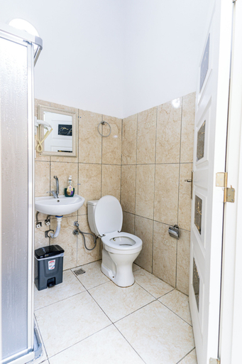 Bathroom 5, The Galata Glory Hotel, Beyoğlu