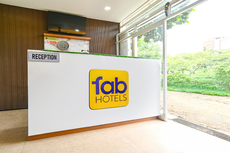 Reception 4, Fabhotel Tsj Grand, Indore