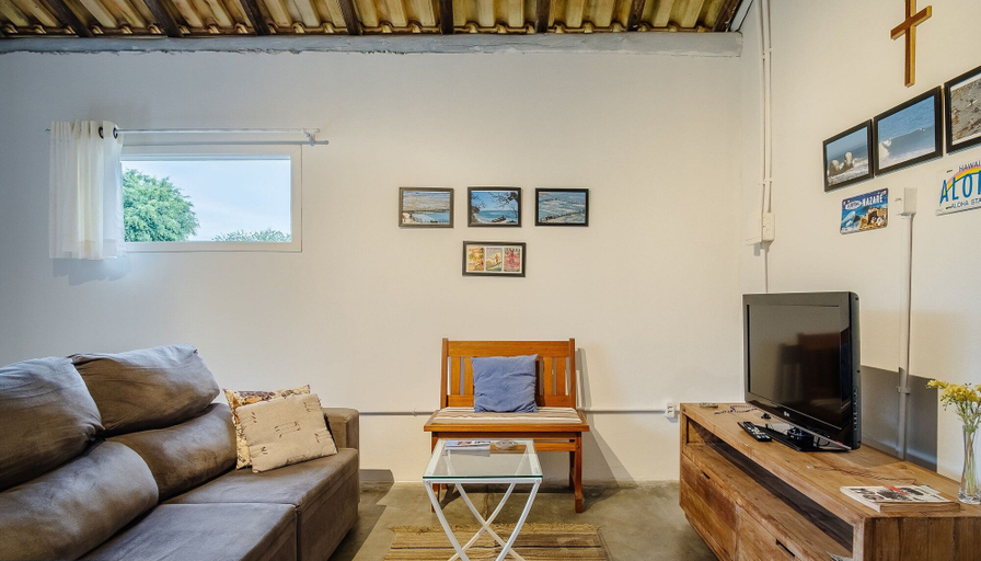 Living area 4, Charming House Just Minutes From the Beach Prn0003, Imbituba