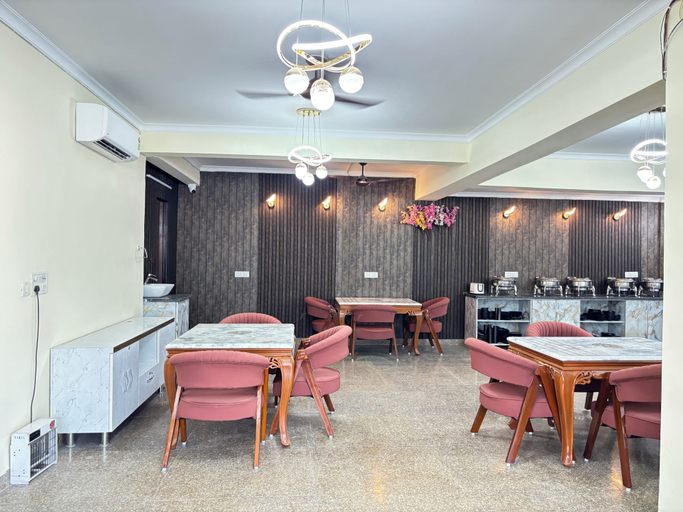 Shared kitchen 5, Fortune Home Service Apartment Sector-72, Gautam Buddha Nagar