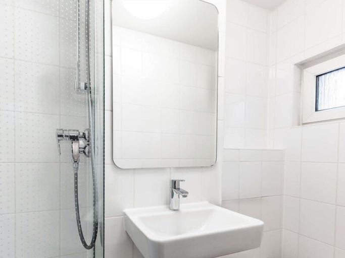 Bathroom 5, B&B Hotel Aachen-Hbf, Städteregion Aachen