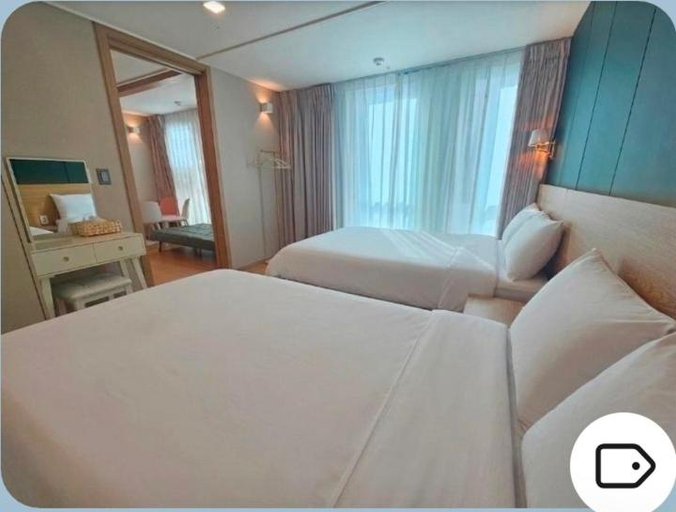 Bedroom 3, Beachfront Ambassador Hotel, Haeundae