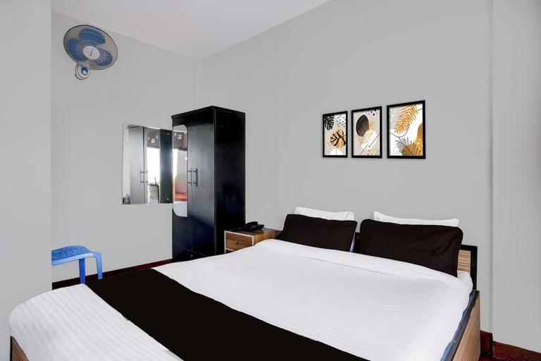 Room 2, Collection O SRS Residency, East Khasi Hills