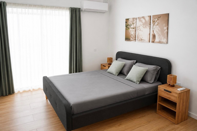 Room 3, Coastal Oasis
