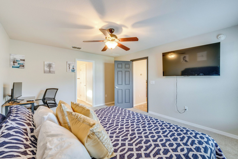 Room 2, Merrimack Place, Polk