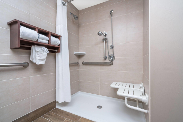 Bathroom 4, Ramada by Wyndham Minneapolis Golden Valley, Hennepin