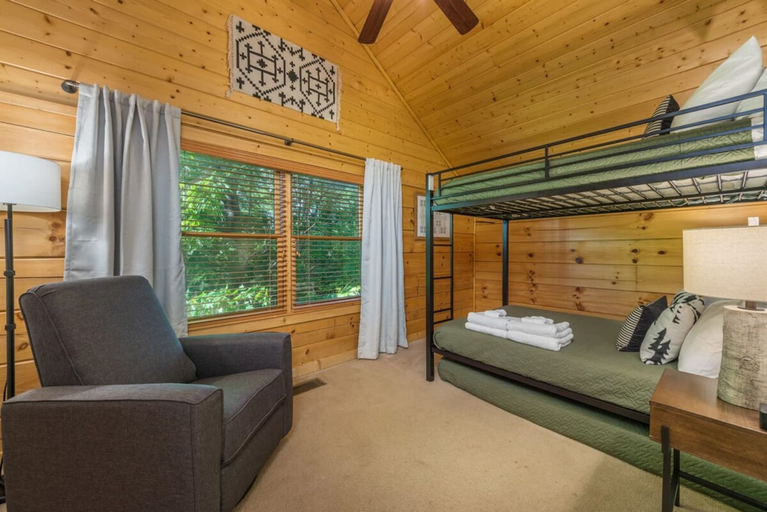Room 3, The Triple Timber in Mars Hill, Madison