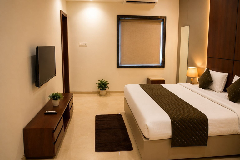 Room 2, The Route Royal, Wardha