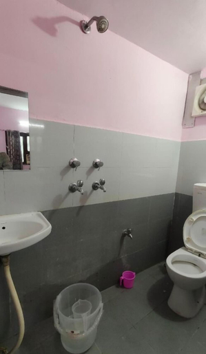 Bathroom, Shree Paying Guest House, Varanasi