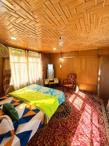 Bedroom 3, Dal lake Retreat Houseboat, Srinagar