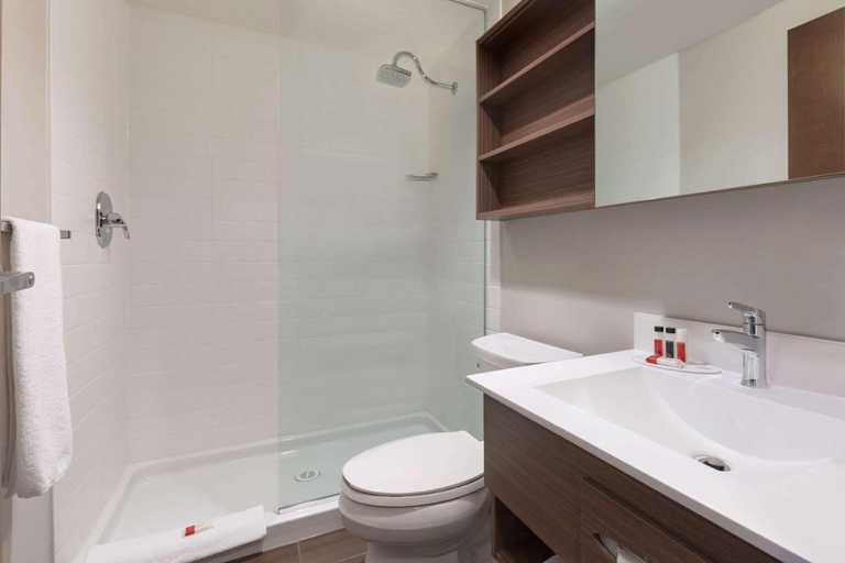 Bathroom 4, Microtel Inn & Suites By Wyndham Bonnyville, Division No. 12