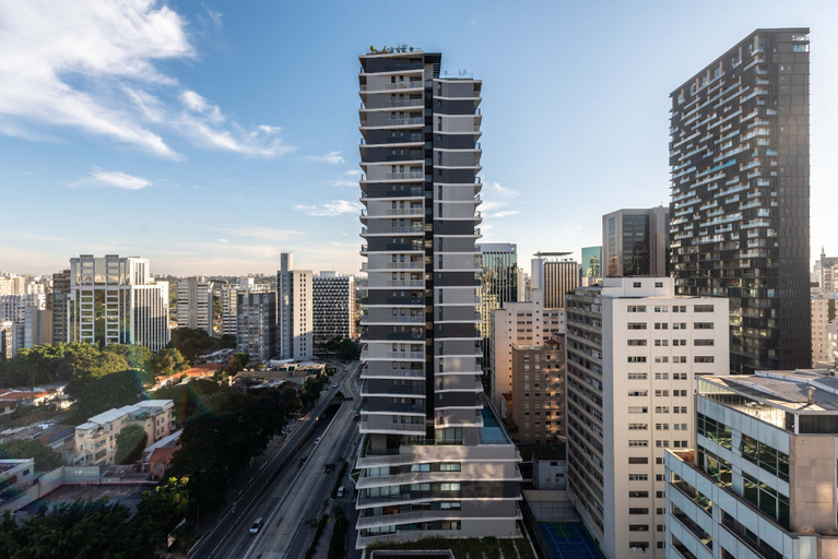 Room 2, Mc601-1810 You Faria Lima, São Paulo