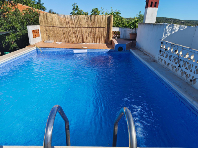 Sport & Beauty 2, Beautiful and peaceful villa in Valencia with private pool, Valencia