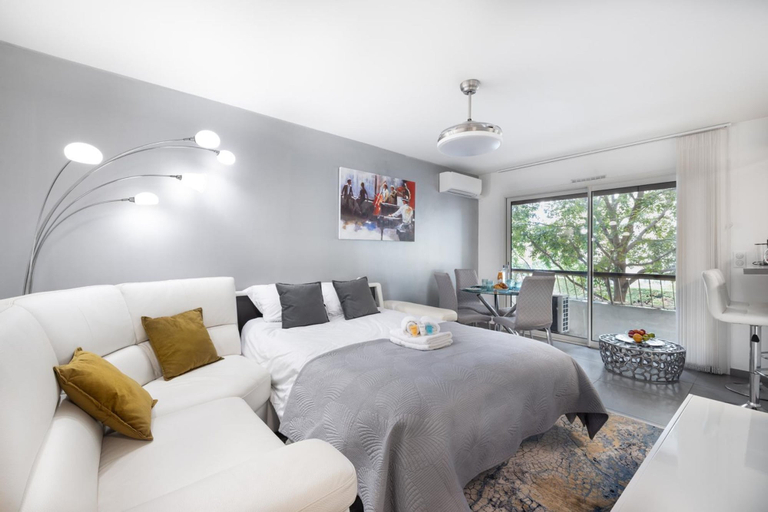Room 4, Bright One Bedroom Apartment in Cannes - 2394, Alpes-Maritimes