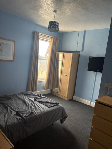 Bedroom 2, Cowley Hotel, Blackpool