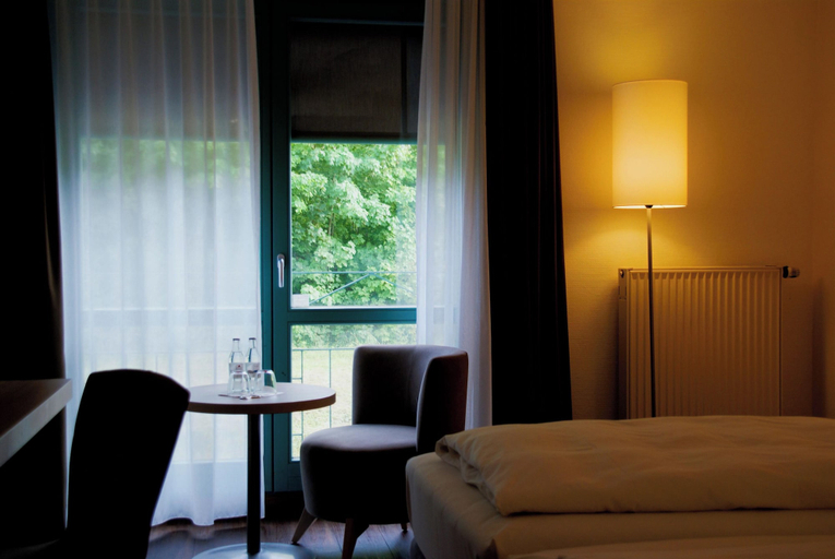 Bedroom 4, Taste Hotel Limes Thermen Aalen, Ostalbkreis