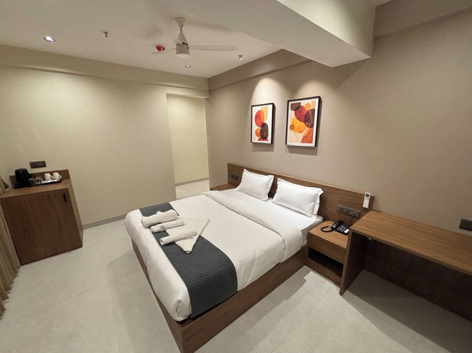 Room 2, Rivotel The Luxury Hotel, Pune