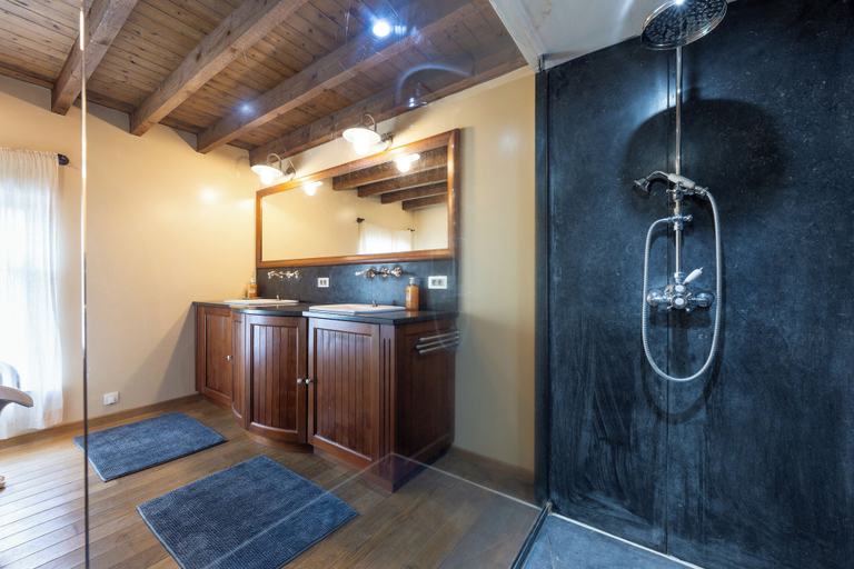 Bathroom 3, Villa Krat, Vlaams Brabant