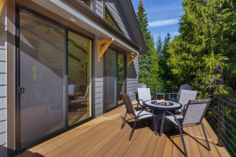 Room 2, 3 Br Sleep 8 Hot Tub Fire Pit Stunning Views, Clackamas