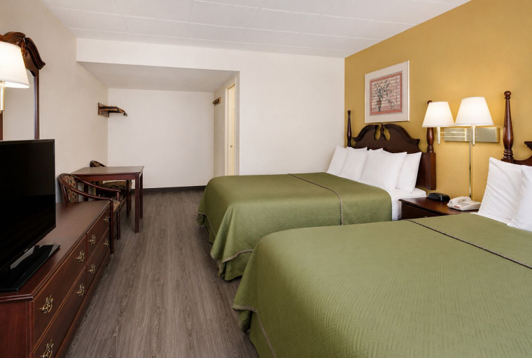 Bedroom 5, Lincoln Way Inn, Franklin