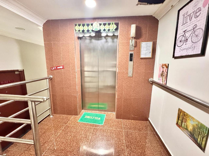 4, The Ardens Hotel - Taman Desa Cemerlang, Johor Bahru