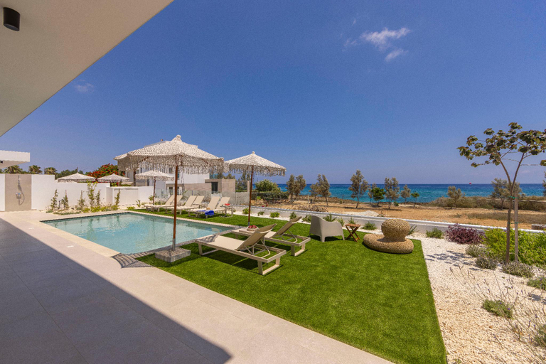 Swimming pool 5, New 4 Bedroom Villa with panoramic sea views