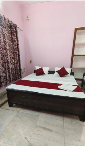 Room 3, Shree Paying Guest House, Varanasi