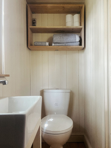 Bathroom 4, Pet Friendly Shepherd's Hut, Sleeps 2 With Hot Tub, Somerset