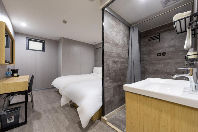 Bedroom 3, Hi Inn Shanghai Bund East Yan'an Road, Shanghai