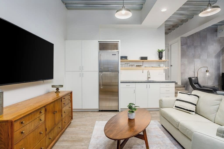 Interior 3, Industrial-design Anchorage Bungalow w/ Garden, Anchorage