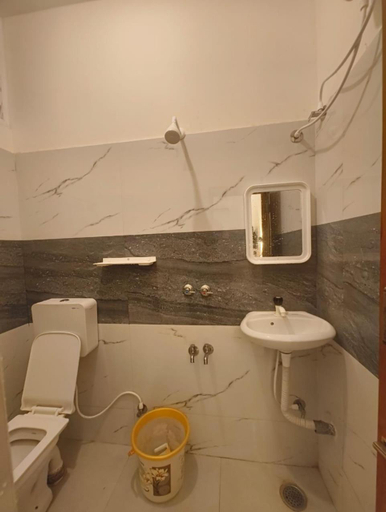 Bathroom 2, Rudra Elite - 100mtr away from Rameswaram temple, Ramanathapuram