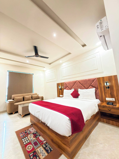 Bedroom 4, Hotel Majestic Heights, Agra