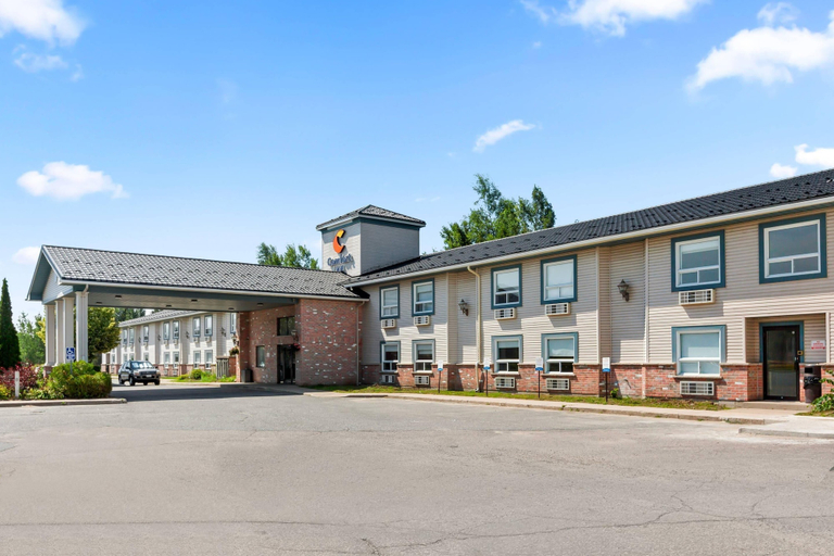 Exterior & Views 2, Comfort Inn, Muskoka