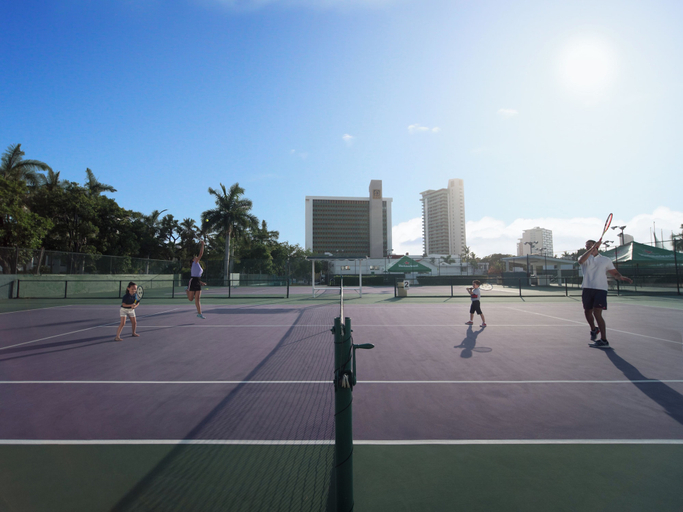 Tennis court, El Cid El Moro Beach Hotel - All Inclusive, Mazatlán