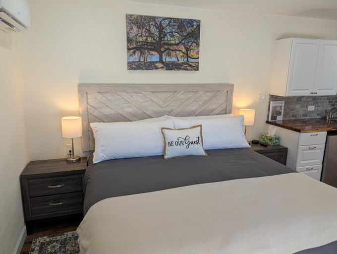 Bedroom 3, 39 Wishes - Guest Kitchenette on the Guadalupe River, Kerr