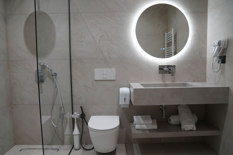 Bathroom 3, Lord Hotel & Restaurant at AutoStation, Tiranës