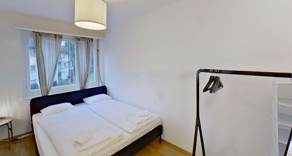 Room 2, Charming 3 Bedroom Retreat, Zürich