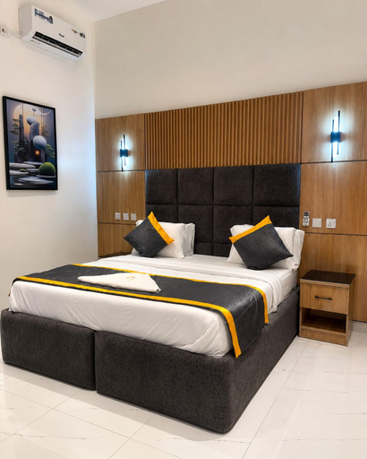 Room 5, Golden Court Hotel, Amuwo Odofin