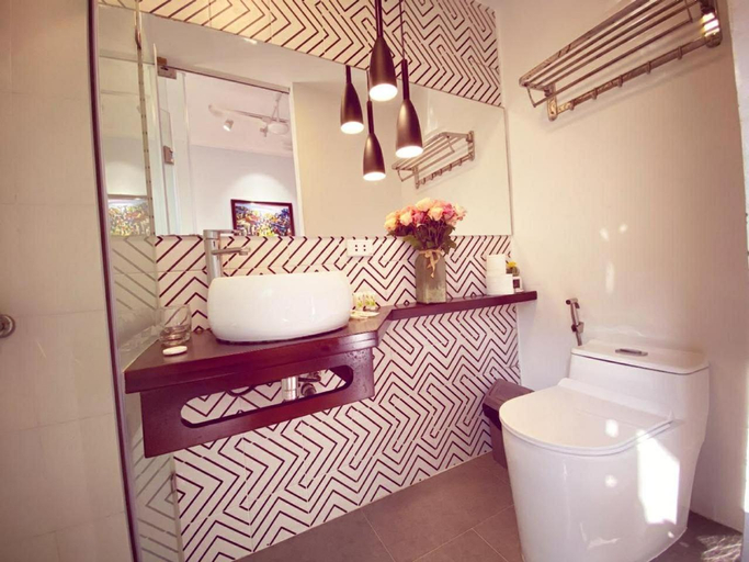 Bathroom 5, May - ORANGE ROOM 02, Hoàn Kiếm