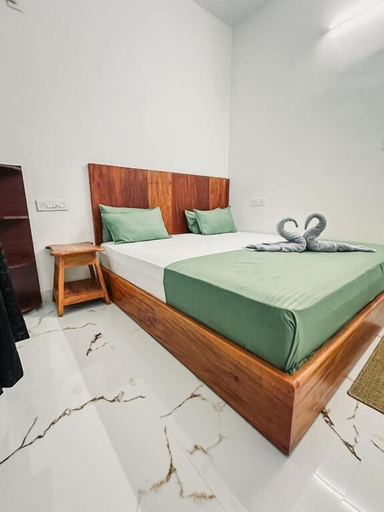 Room 4, Kuma Surf House Varkala, Thiruvananthapuram