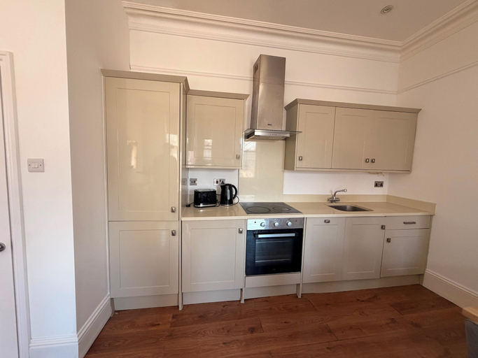 Interior 4, The Luxe Suite - Stylish 3 Bed Apartment, London