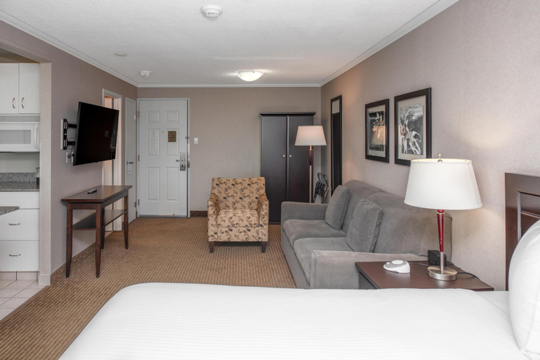 Bedroom 3, Campus Tower Suite Hotel, Division No. 11