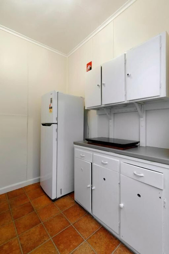 Interior 5, Currawong Beach Cottages, Pittwater