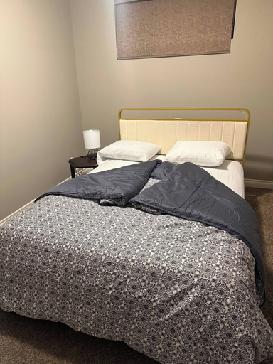 Room 5, Home Away From Home, AC, Private Parking, 2 Bathrooms, Division No. 6