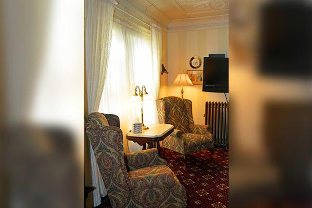 Bedroom 2, Cornerstone Victorian Bed and Breakfast, Warren