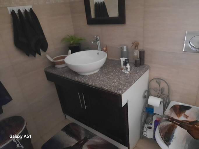 5, Cozy cottage with modern comforts, eThekwini